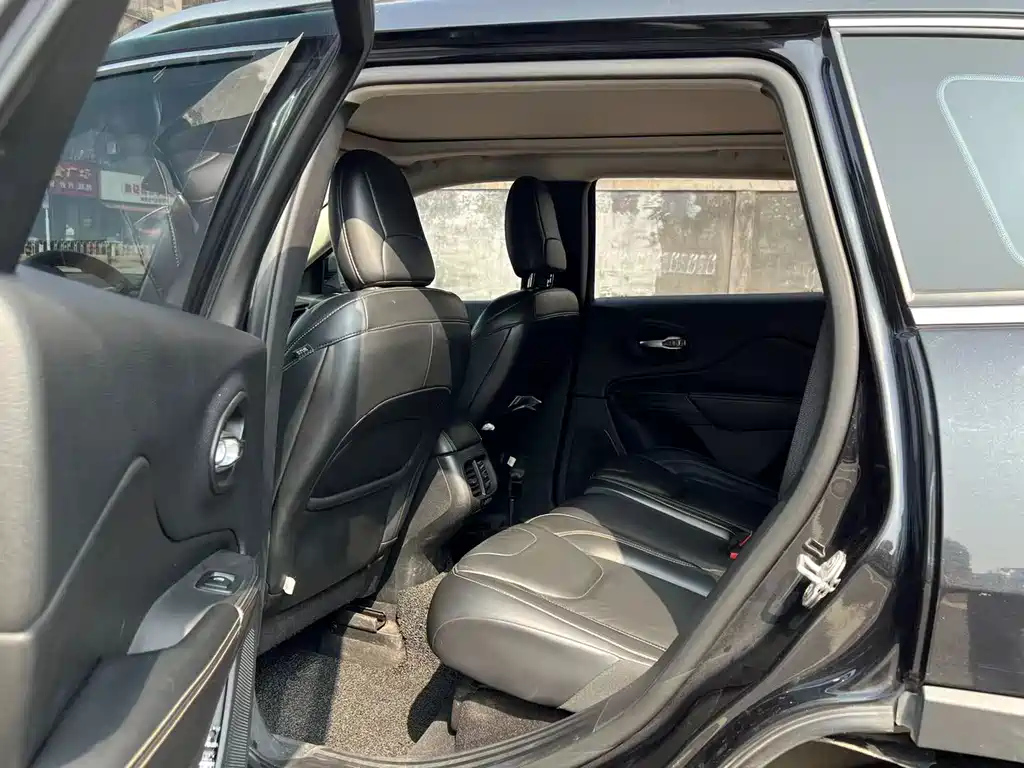 JEEP CHEROKEE 2017