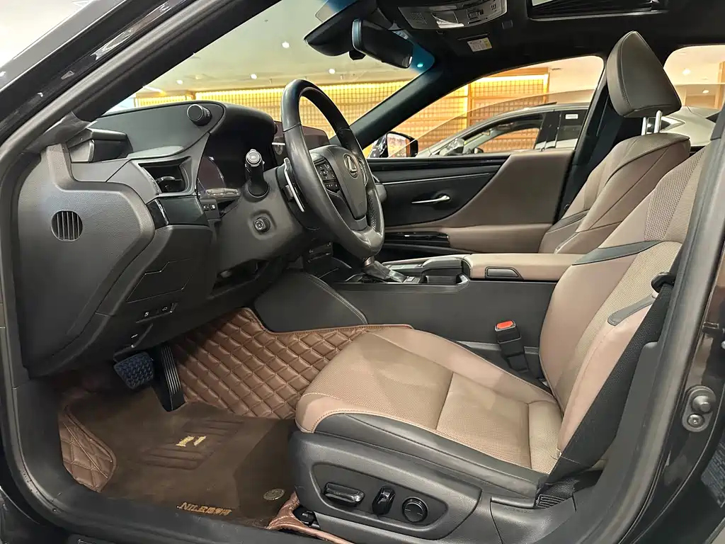 LEXUS ES 2022