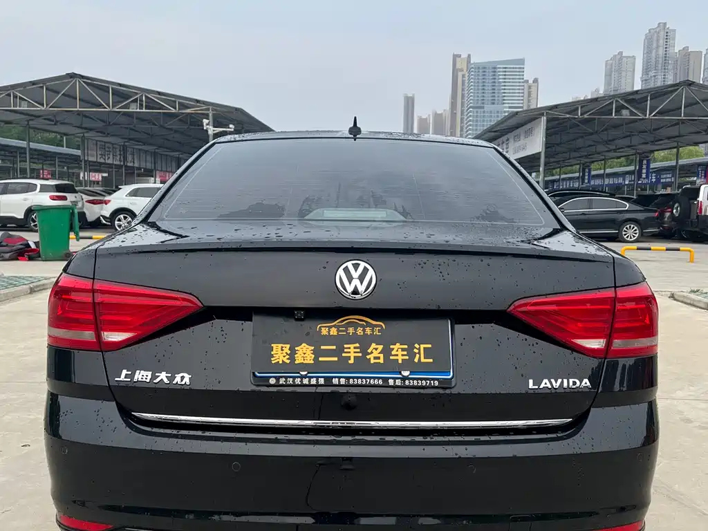 VOLKSWAGEN LAVIDA 2016