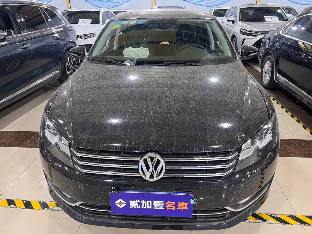 VOLKSWAGEN PASSAT 2015
