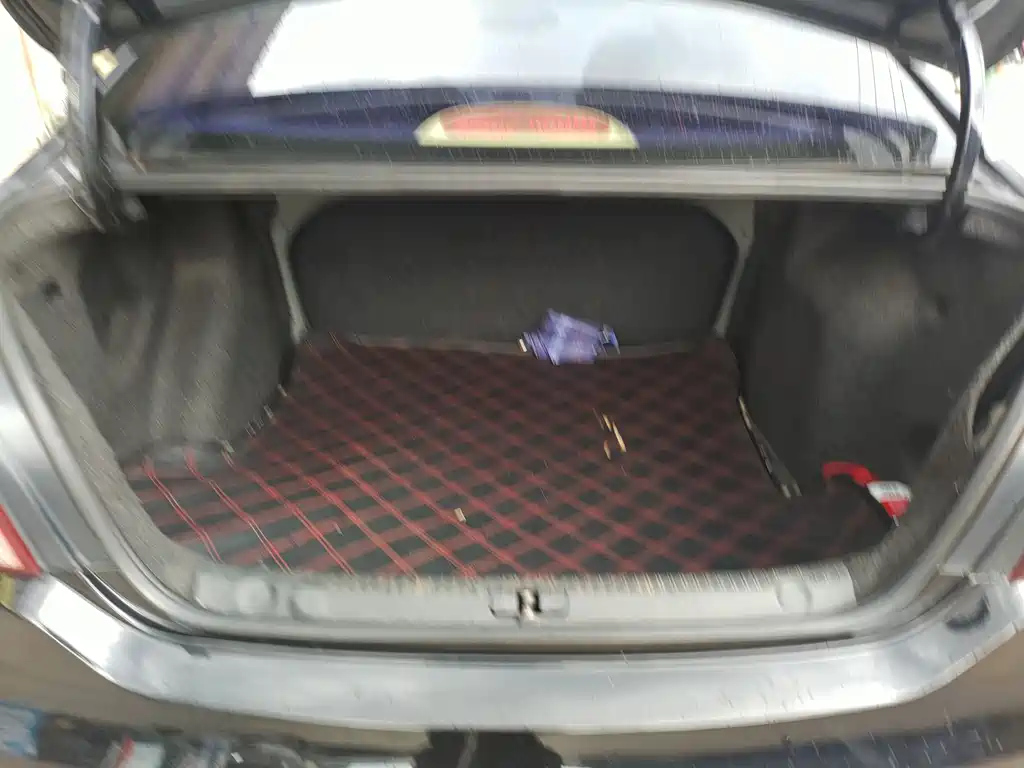 VOLKSWAGEN LAVIDA 2011
