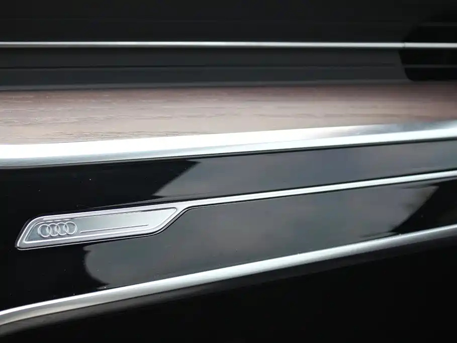 AUDI A6L 2021