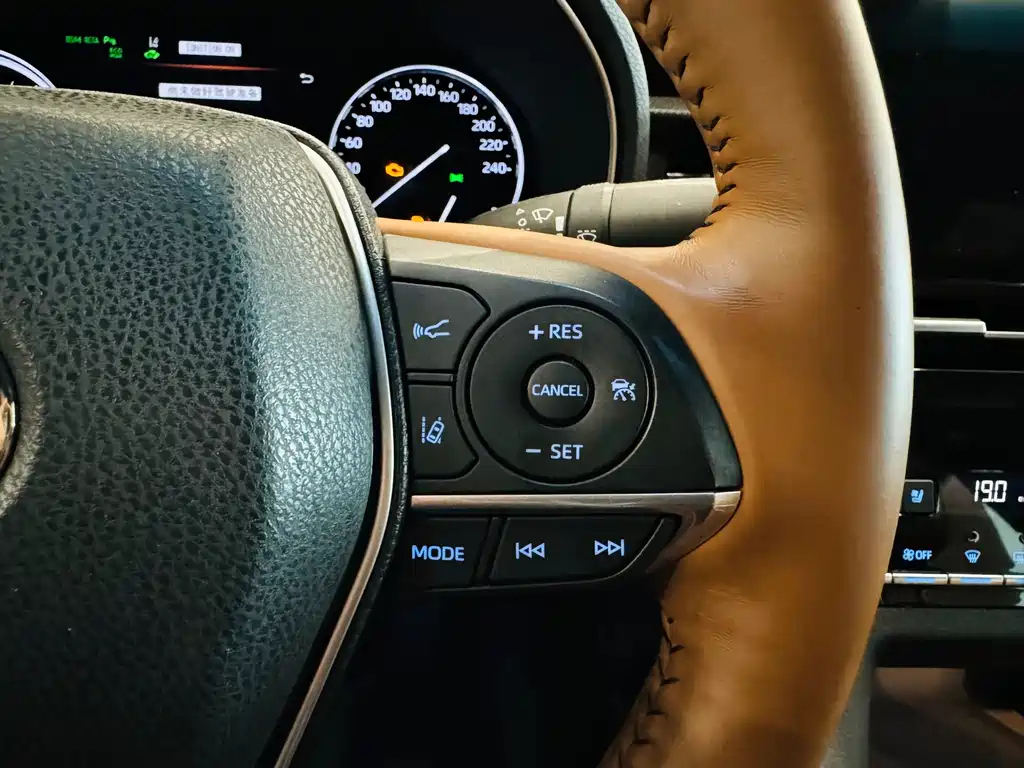 TOYOTA AVALON 2019