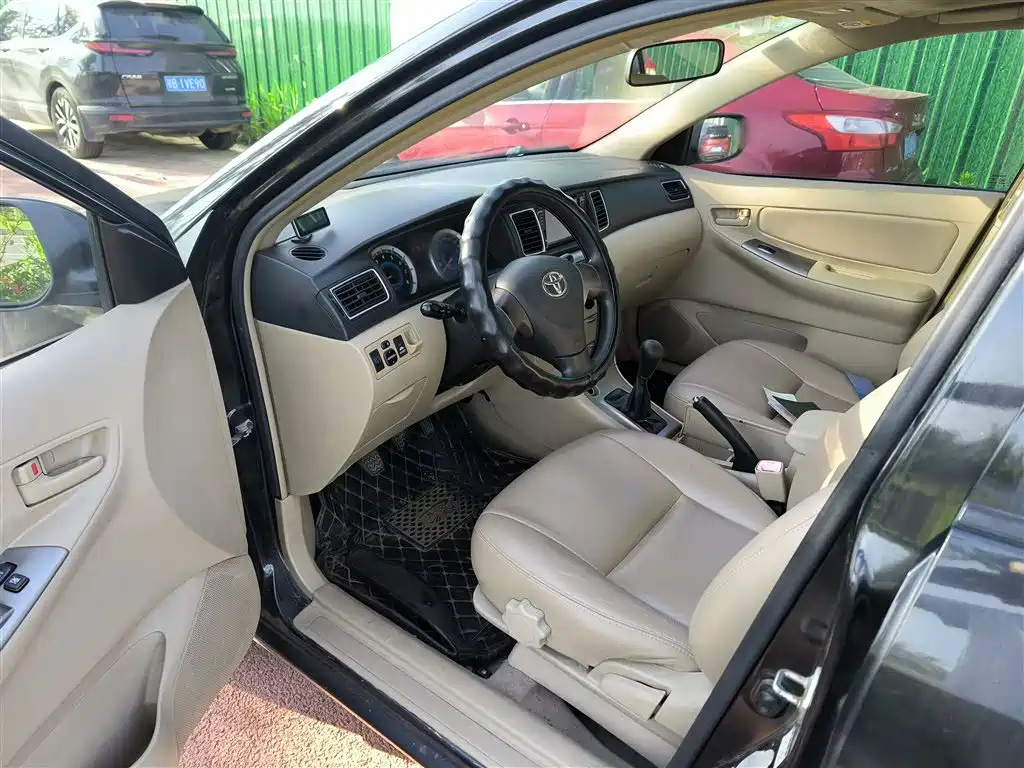 TOYOTA COROLLA 2013