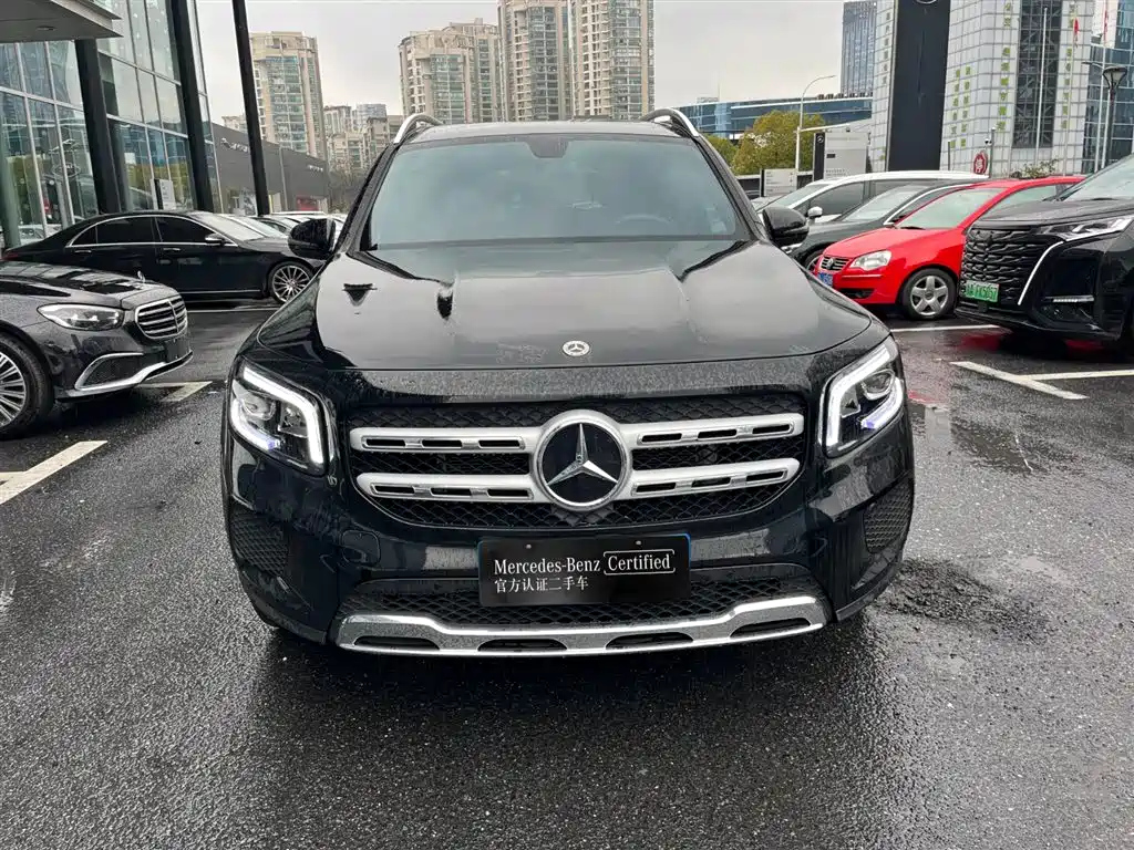 MERCEDES BENZ GLB 2023