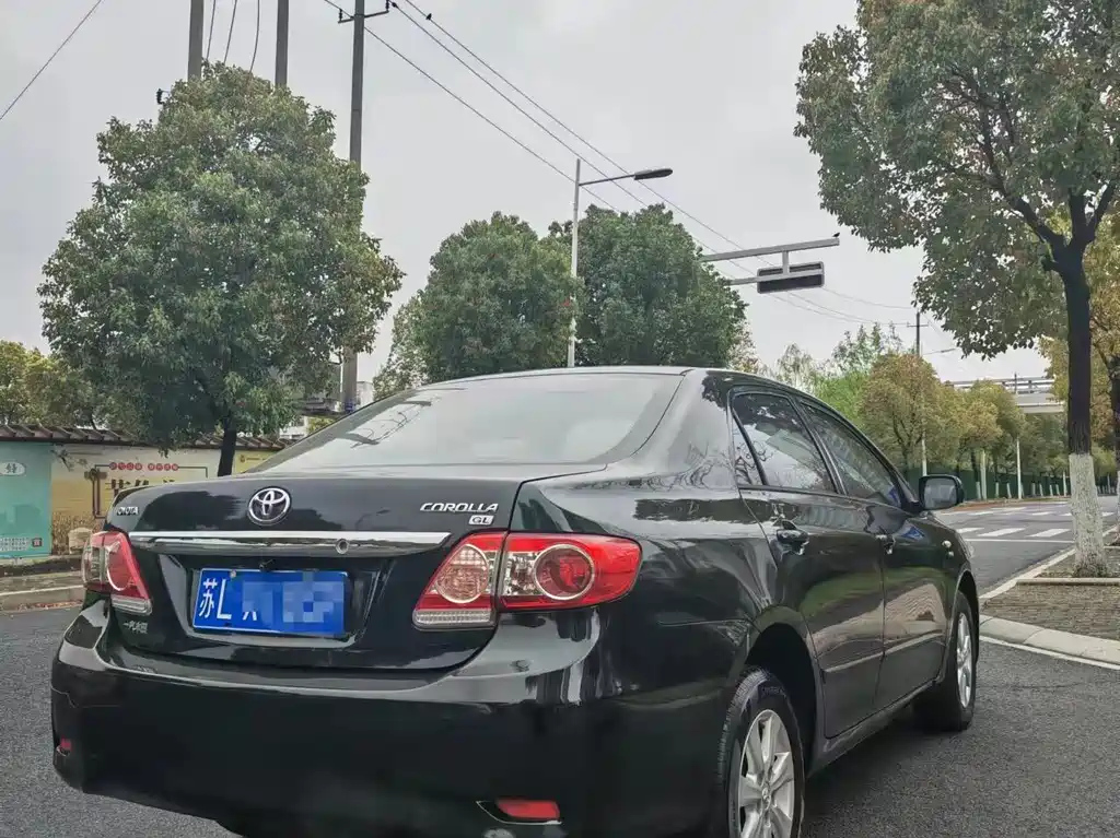 TOYOTA COROLLA 2013