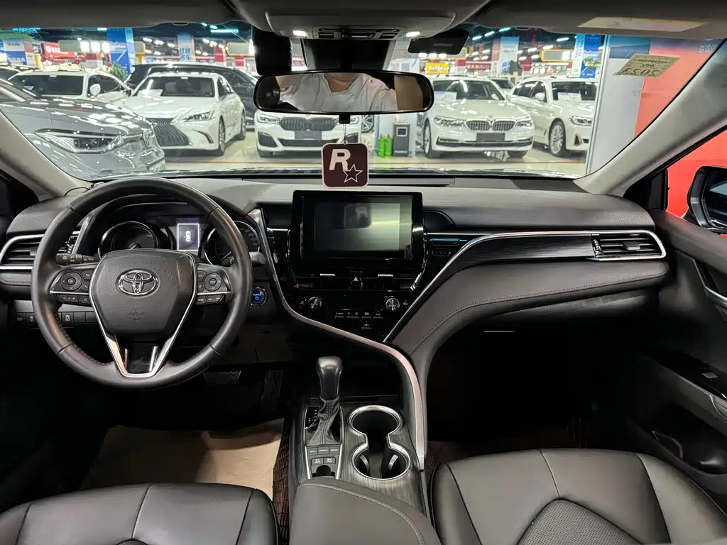 TOYOTA CAMRY 2021