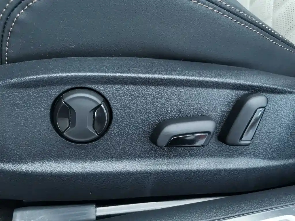 VOLKSWAGEN MAGOTAN 2024