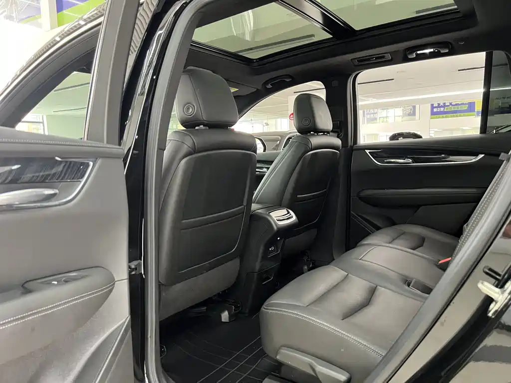 CADILLAC XT6 2023
