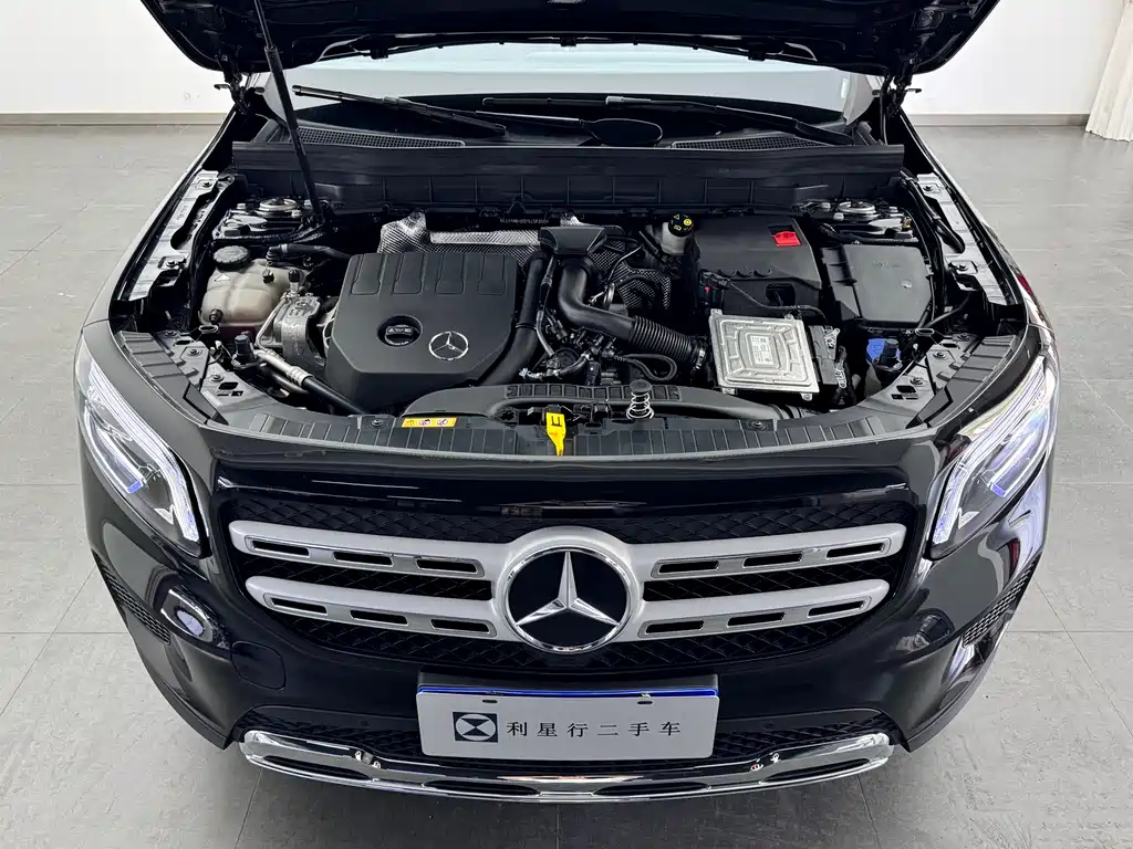 MERCEDES BENZ GLB 2023