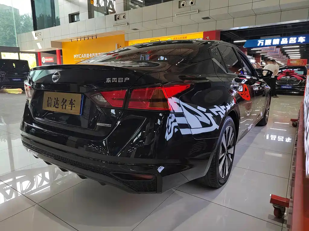 NISSAN TEANA 2022