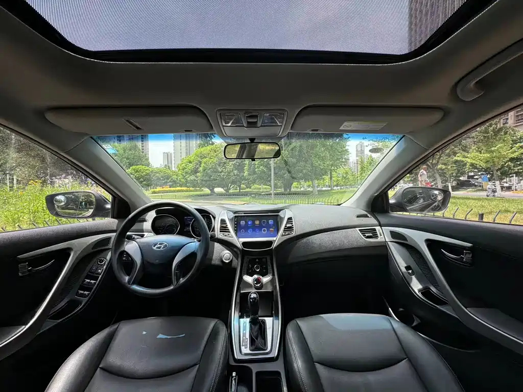 HYUNDAI ELANTRA 2014