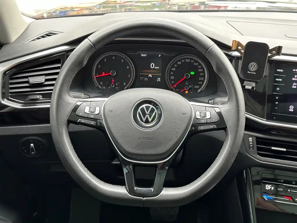 VOLKSWAGEN TAYRON 2021