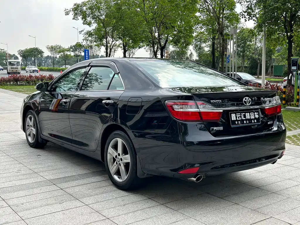 TOYOTA CAMRY 2017
