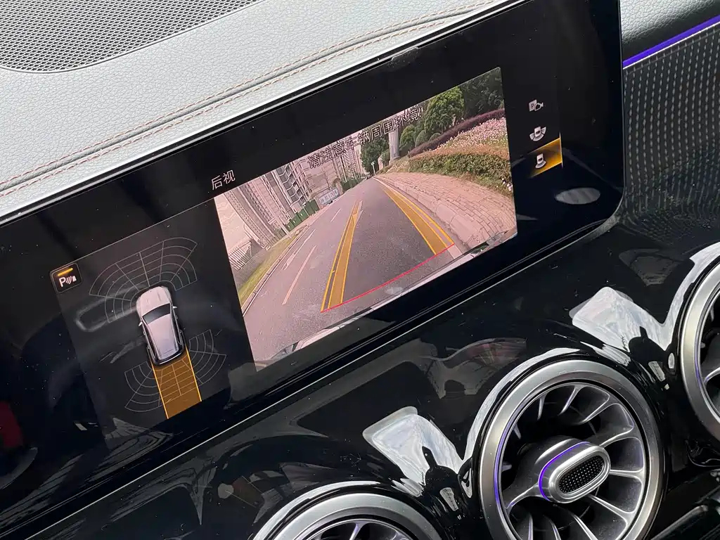 MERCEDES BENZ GLB 2021