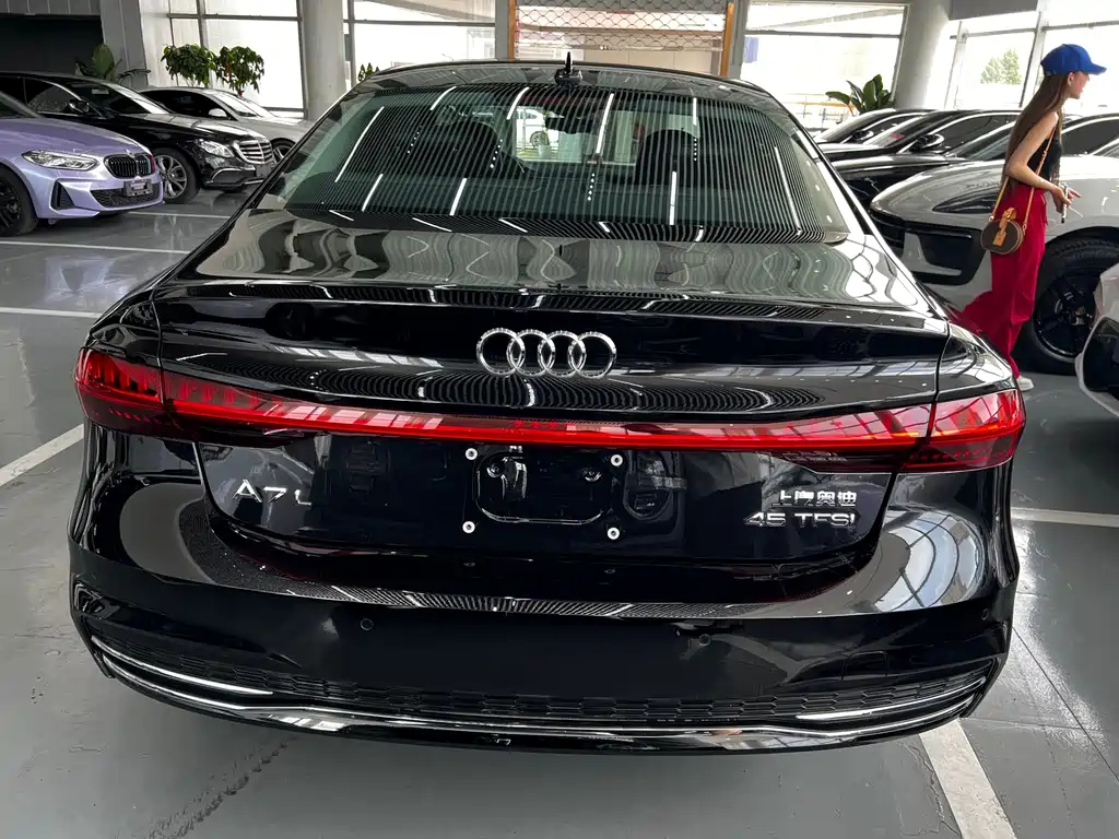 AUDI A7L 2024