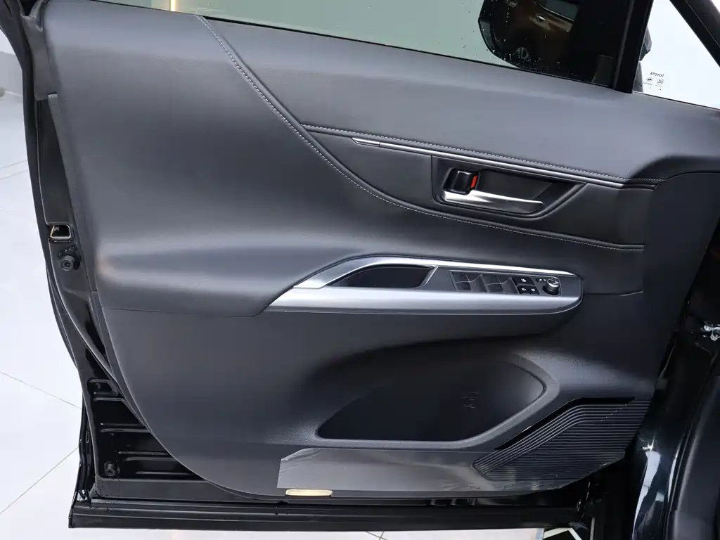 TOYOTA VENZA 2023