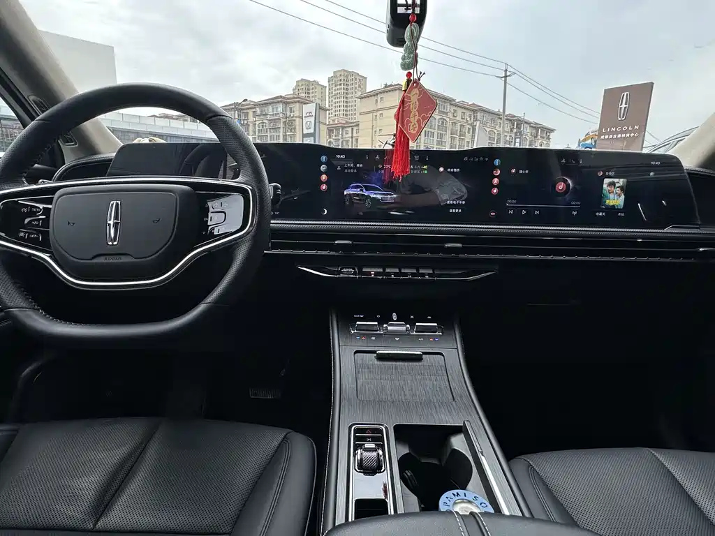 LINCOLN ADVENTURER 2023