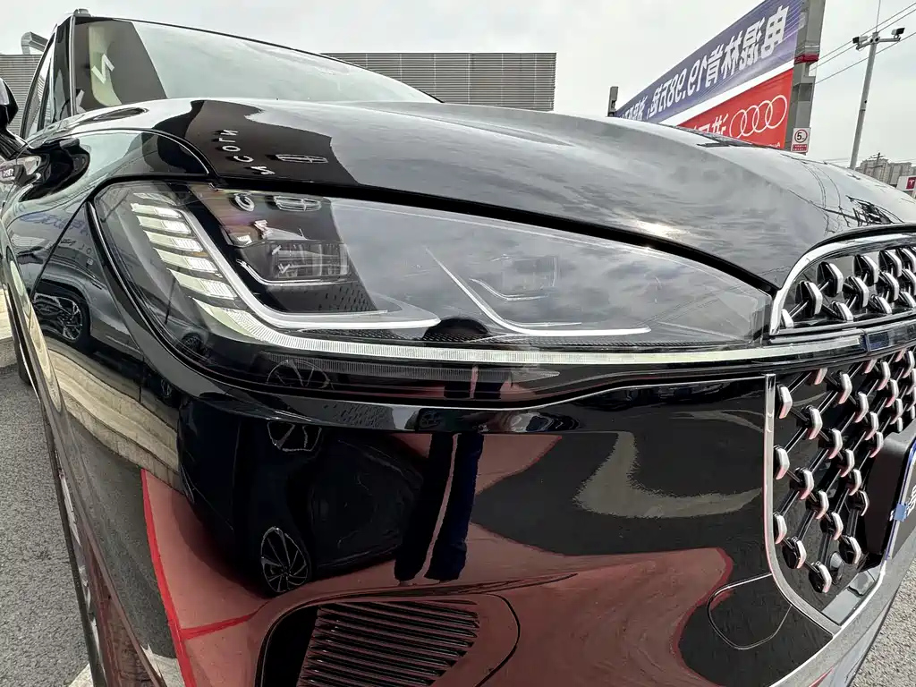 LINCOLN ADVENTURER 2023