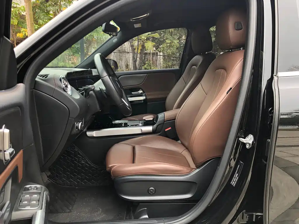 MERCEDES BENZ GLB 2021