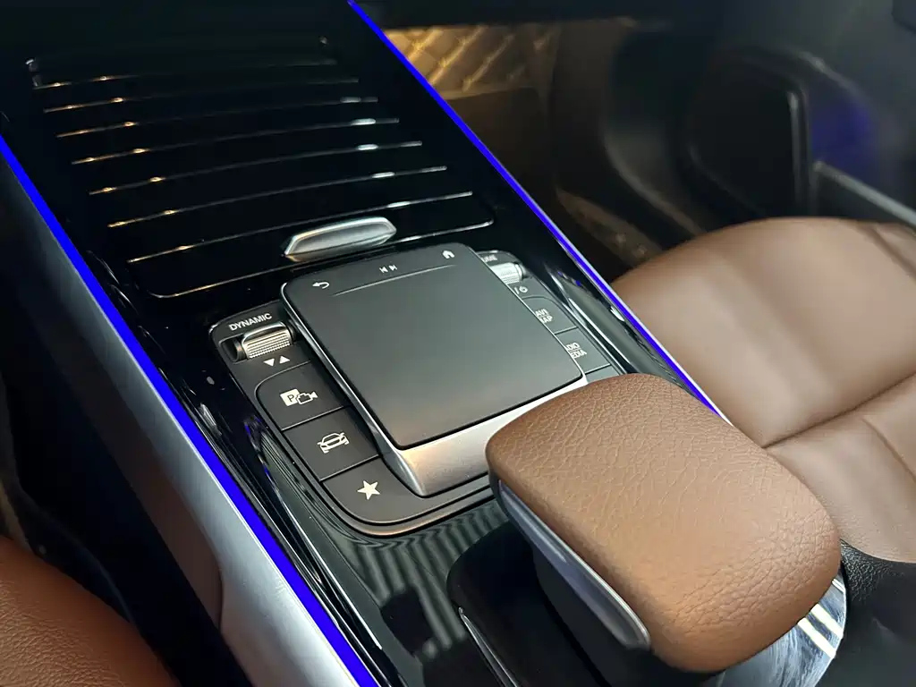 MERCEDES BENZ GLB 2022