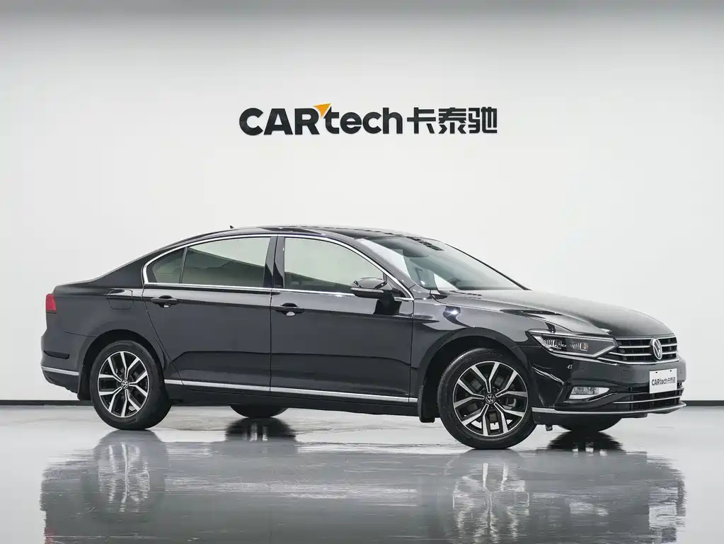 VOLKSWAGEN MAGOTAN 2022