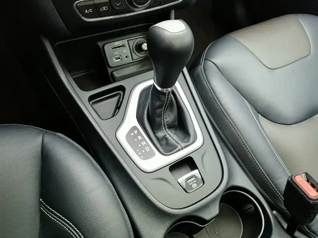 JEEP CHEROKEE 2019