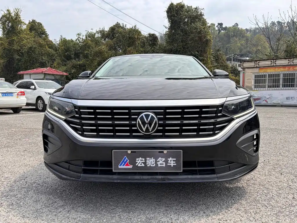 VOLKSWAGEN PASSAT 2022