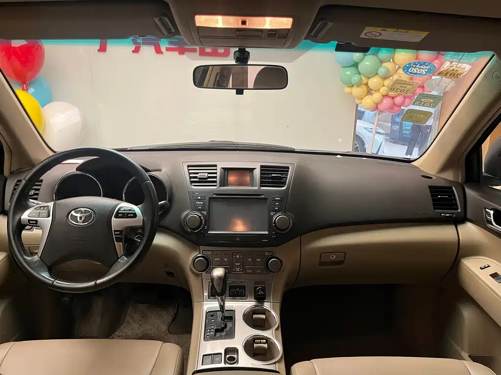 TOYOTA HIGHLANDER 2012