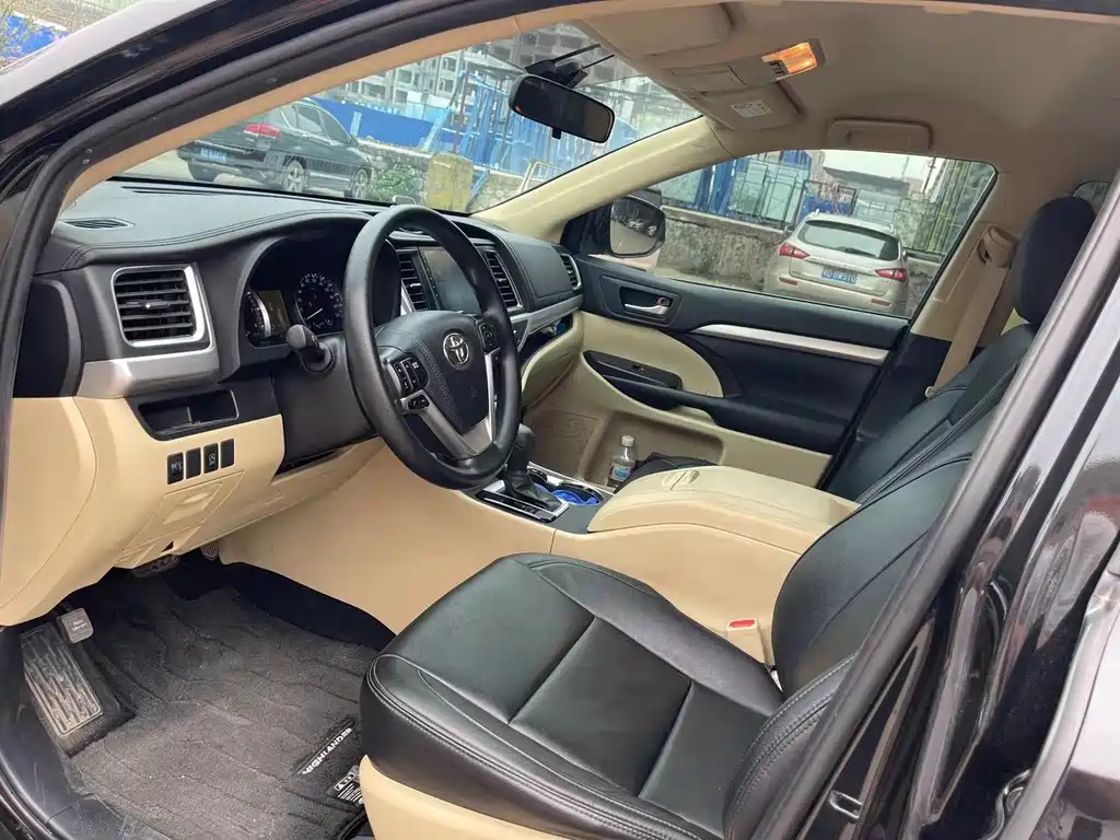 TOYOTA HIGHLANDER 2021