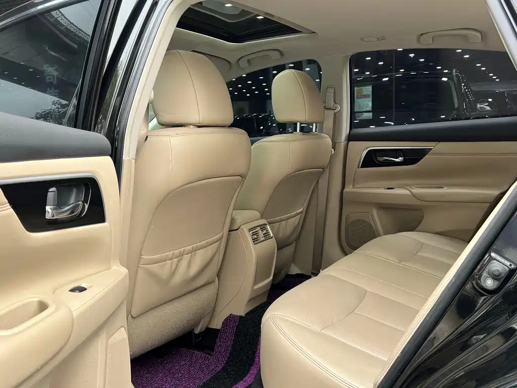NISSAN TEANA 2018