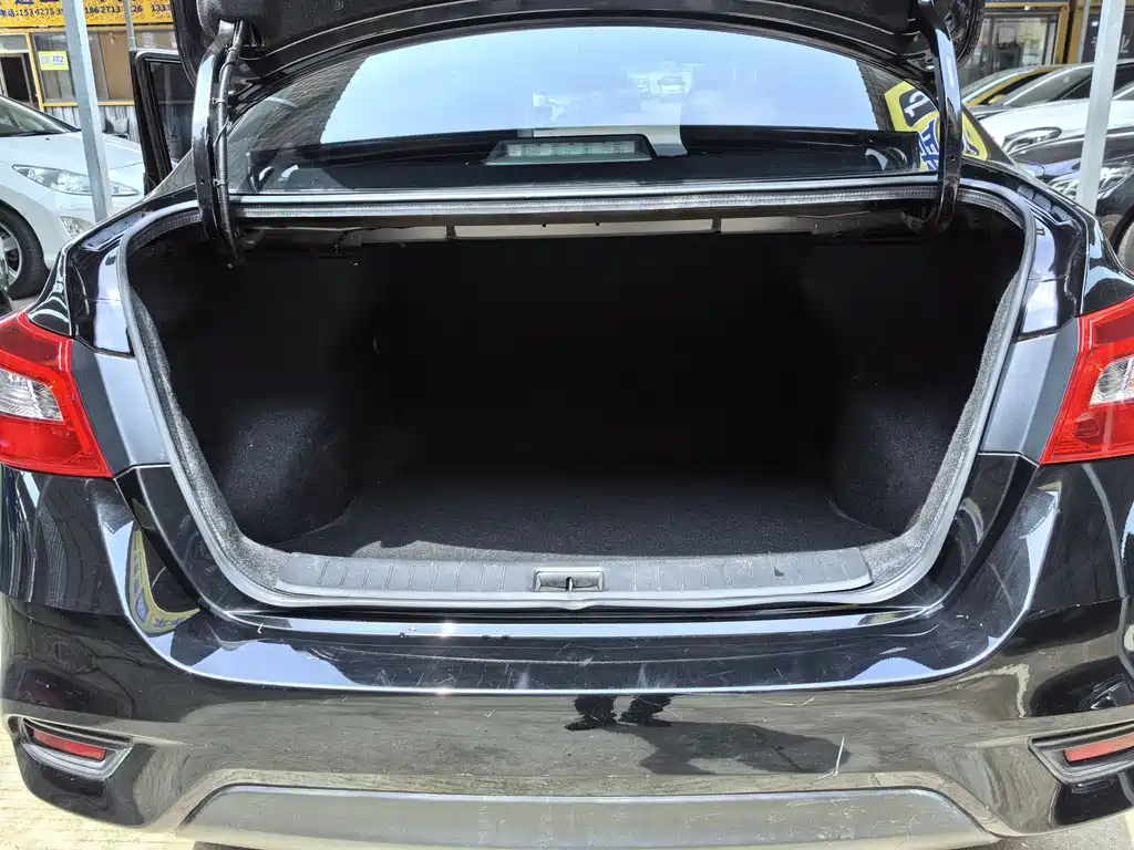 NISSAN SYLPHY 2022