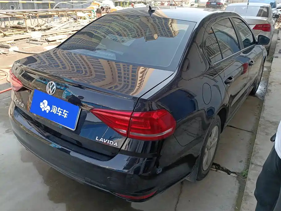 VOLKSWAGEN LAVIDA 2017