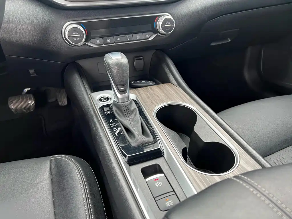 NISSAN TEANA 2021