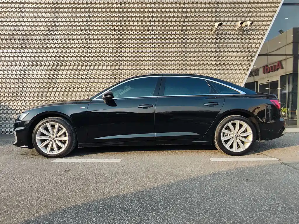 AUDI A6L 2023