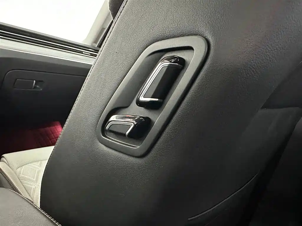VOLKSWAGEN MAGOTAN 2024