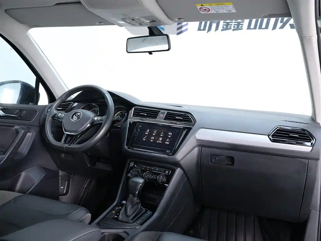 VOLKSWAGEN TIGUAN L 2021