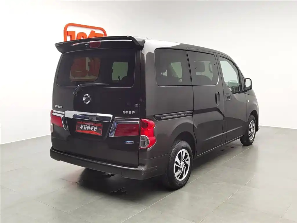 NISSAN NV200 2017