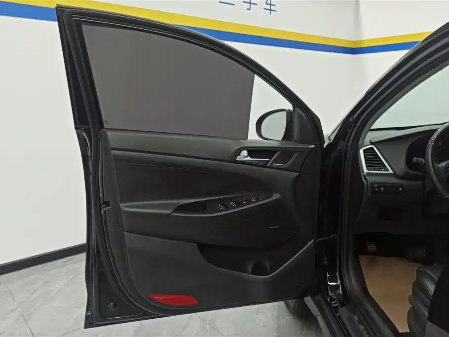 HYUNDAI TUCSON 2016