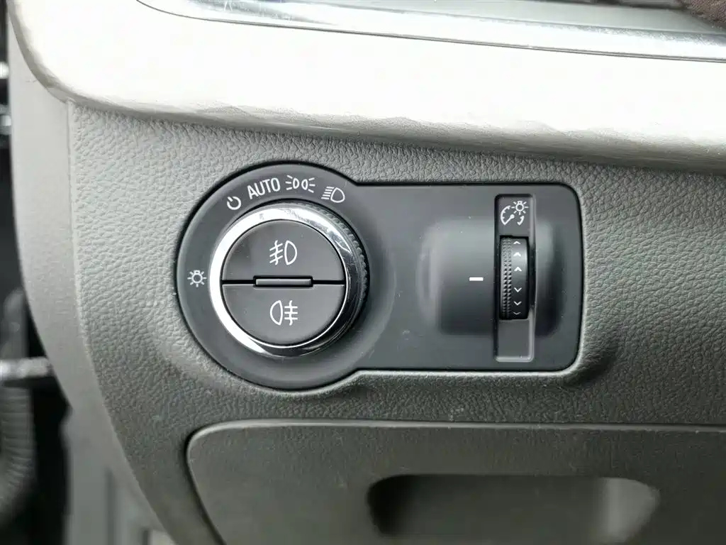 CHEVROLET MALIBU 2017