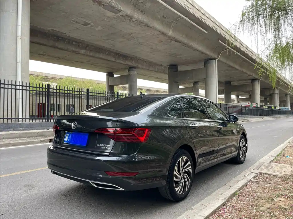 VOLKSWAGEN SAGITAR 2021
