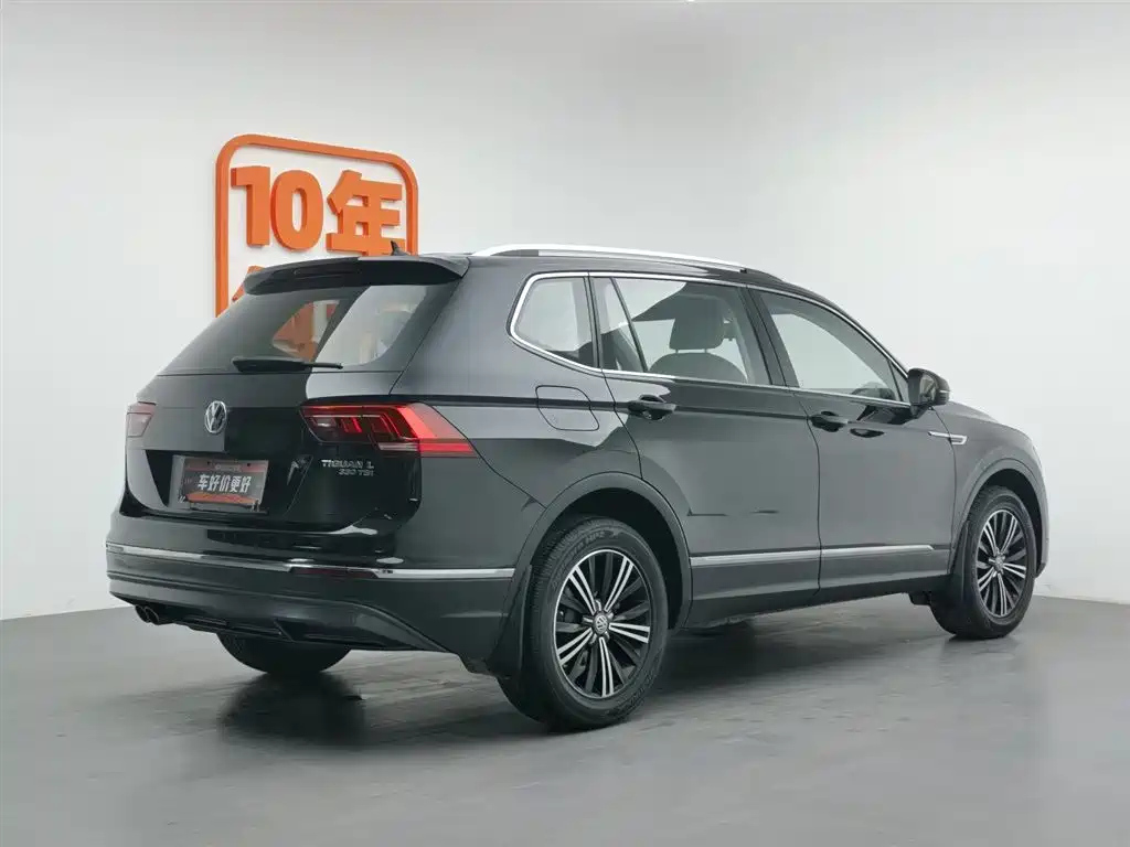 VOLKSWAGEN TIGUAN L 2020