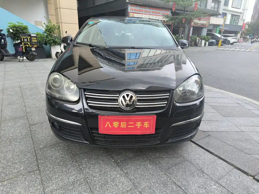 VOLKSWAGEN SAGITAR 2010