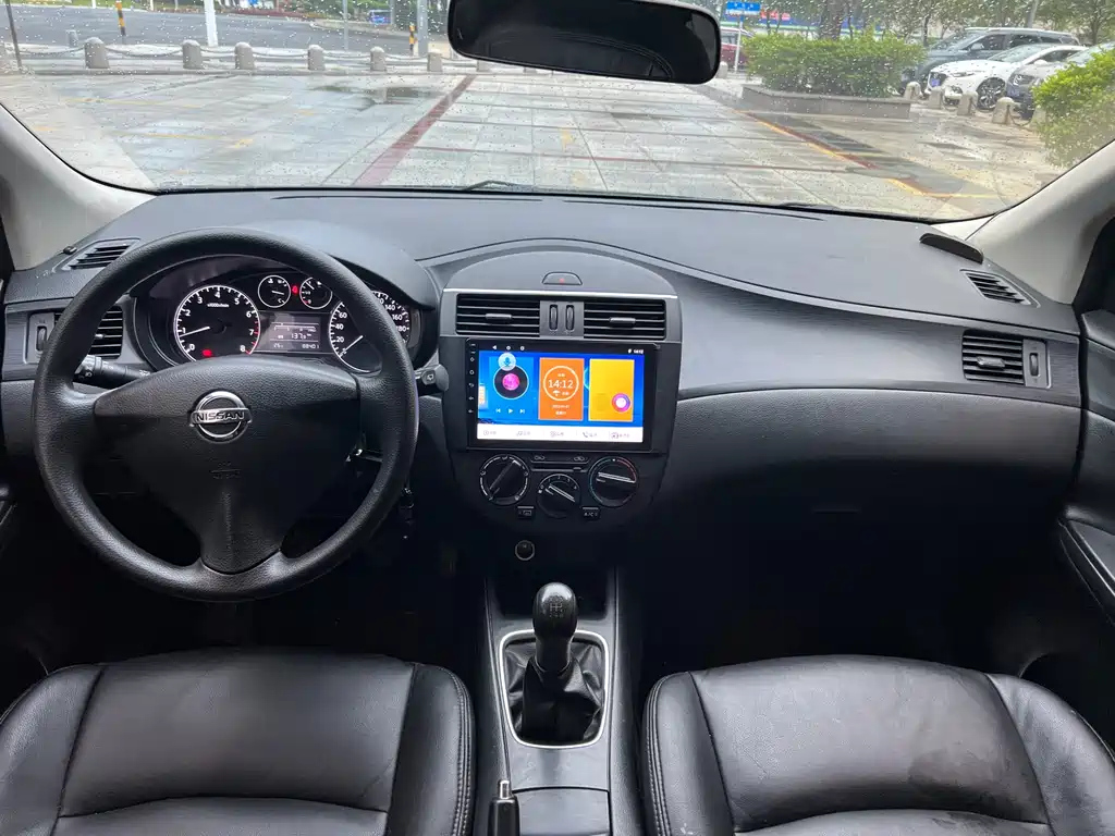 NISSAN TIIDA TIIDA 2012