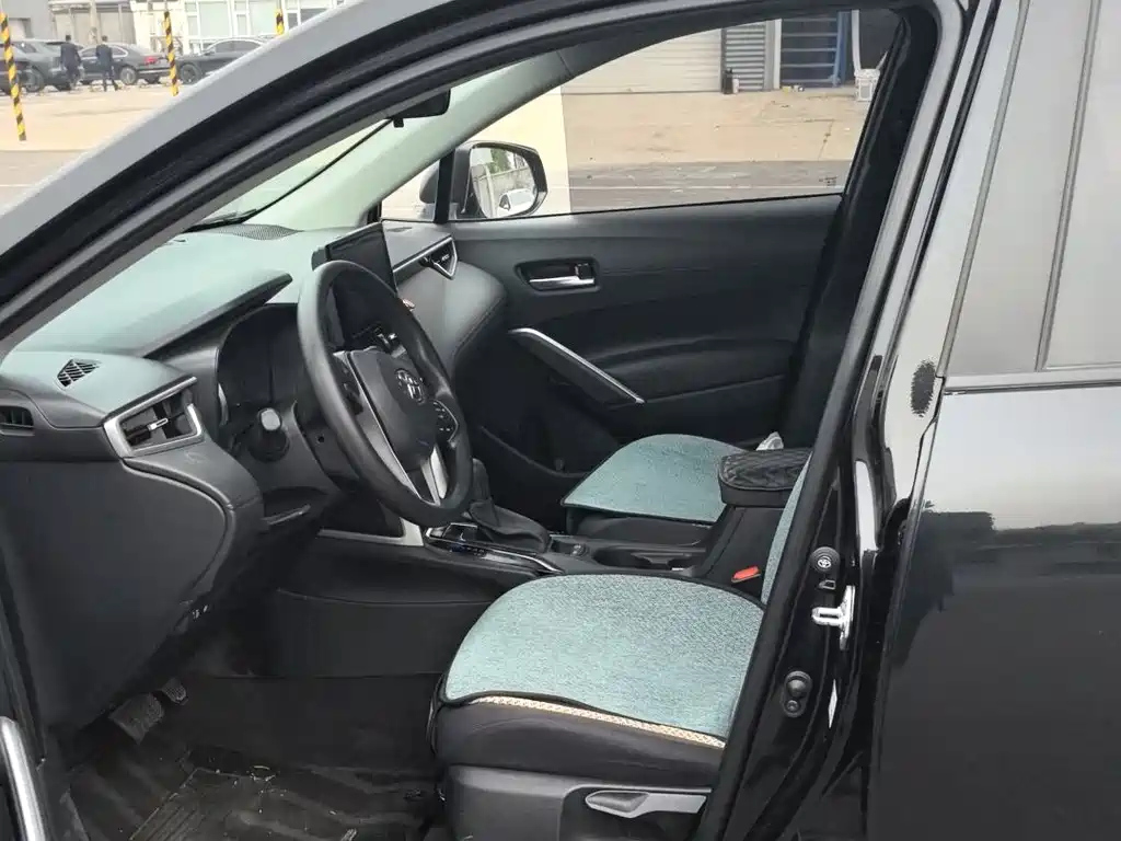 TOYOTA COROLLA CROSS 2023