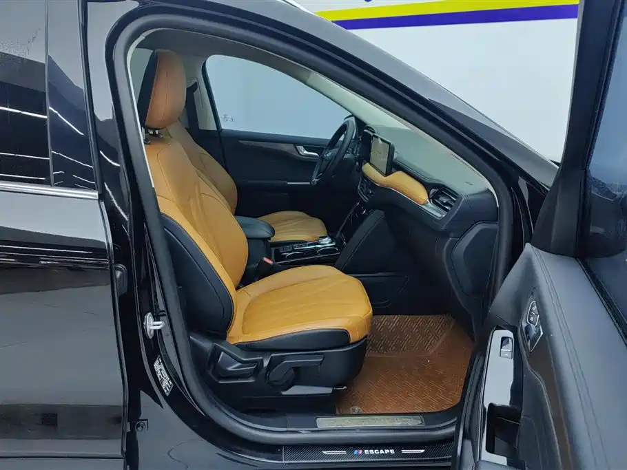 FORD ESCAPE 2021