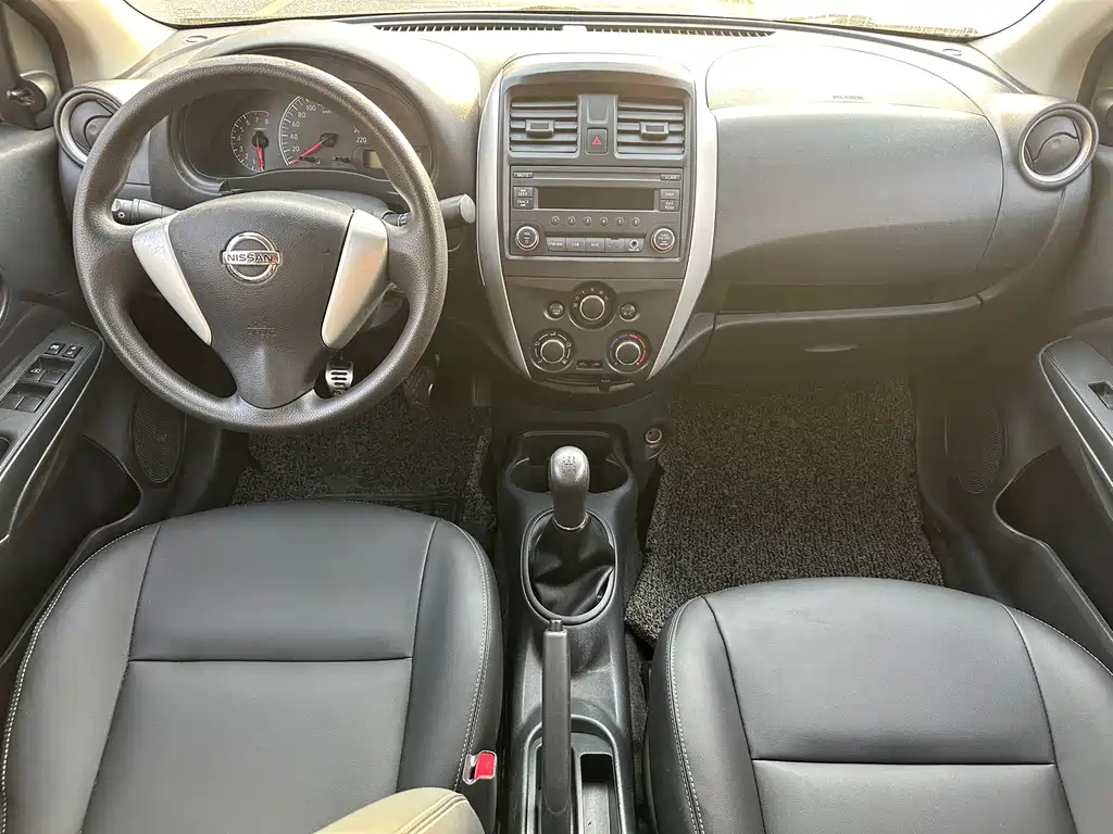NISSAN SUNNY 2016