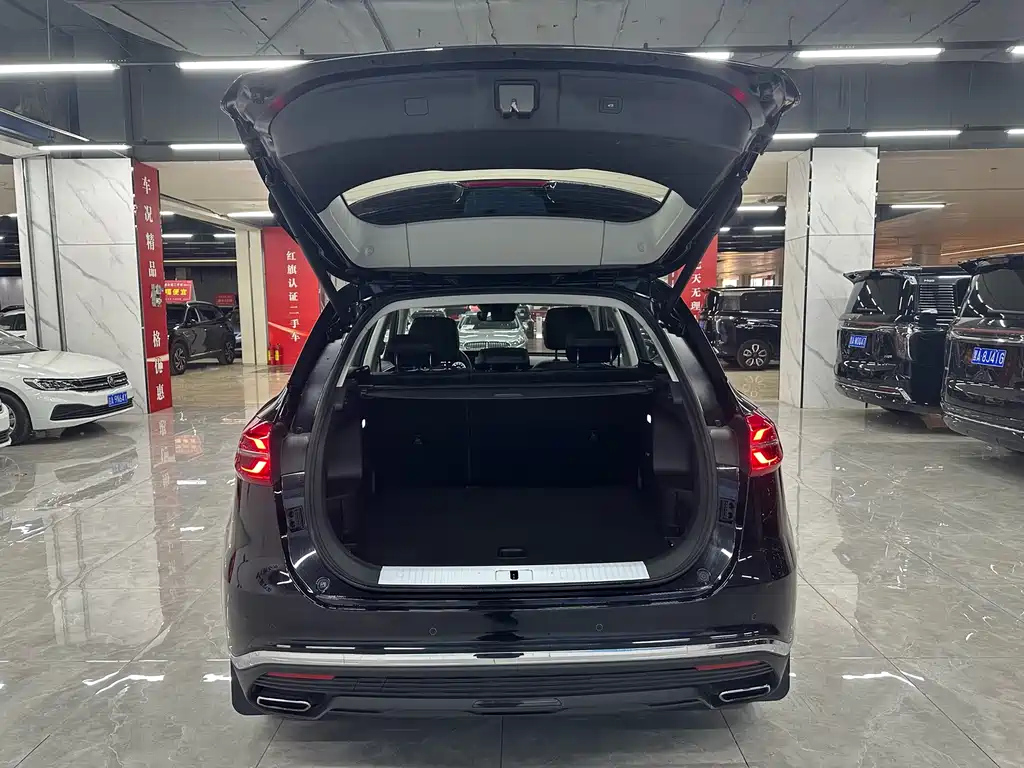 HONGQI HS5 2023