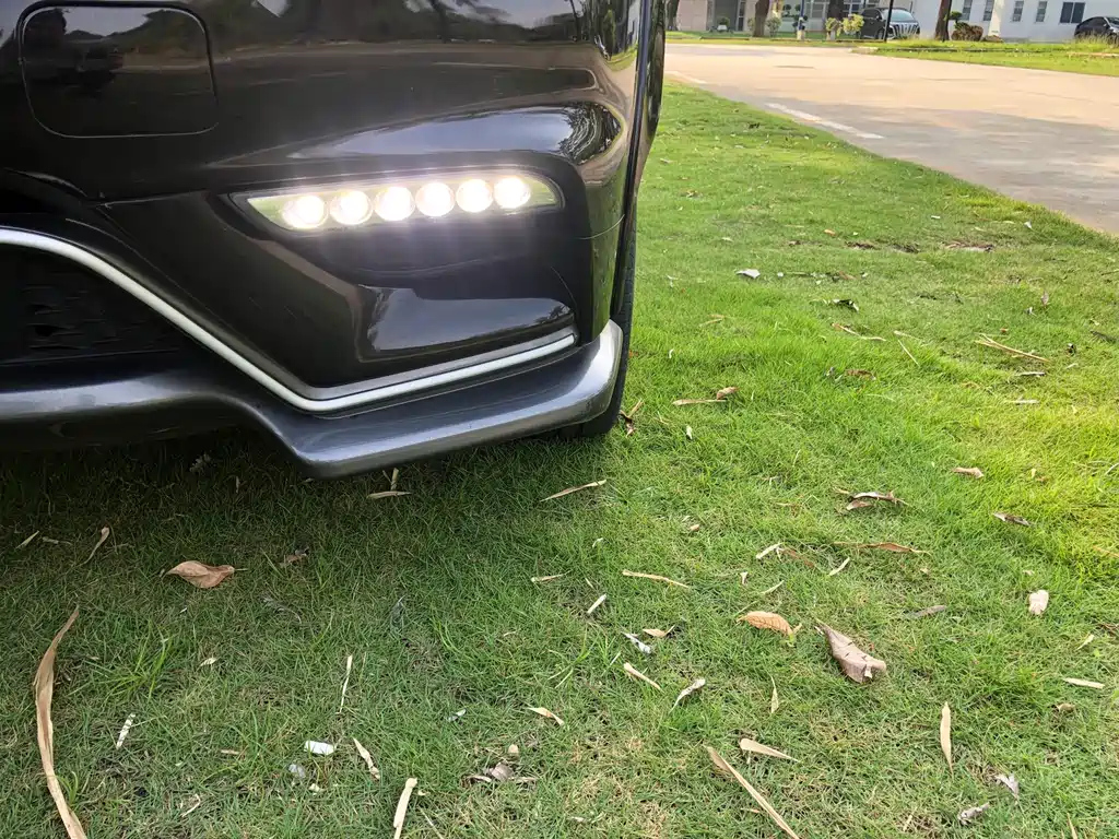 INFINITI ESQ 2014