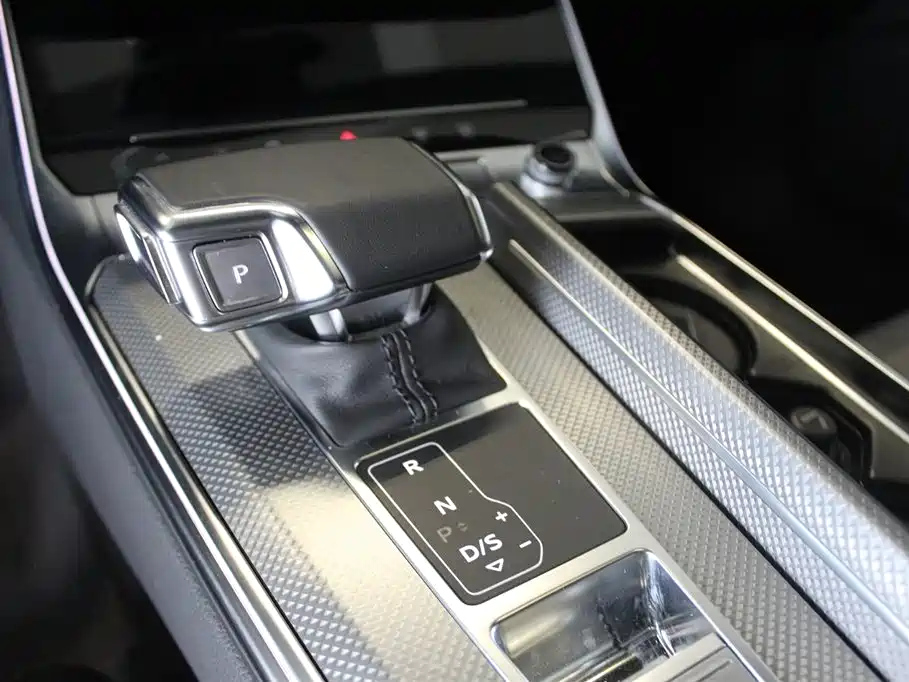 AUDI A6L 2023